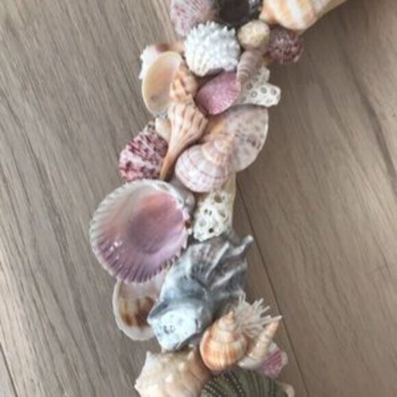 Handcrafted SeaShell Wreath - Picture 4 of 5